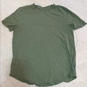 Love Crew - T-Shirt Size 4